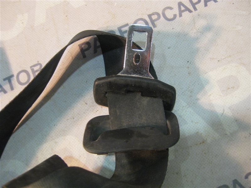 Ремень безопасности центральный Nissan Primera P12 2004 седан