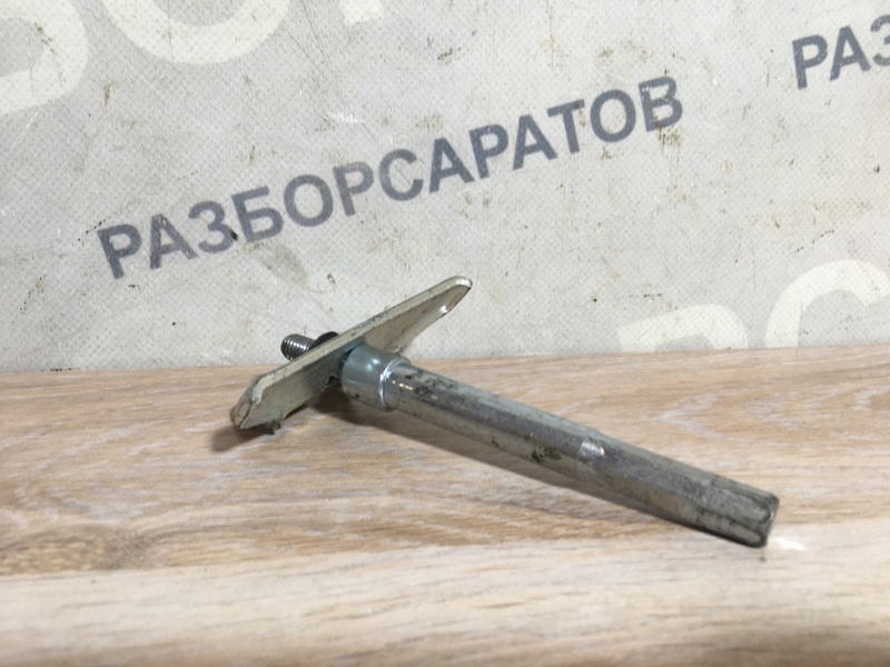 Крепление АКБ Skoda Octavia A5 2013 лифтбэк