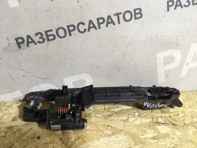 Кронштейн ручки двери Toyota Corolla 2008 седан