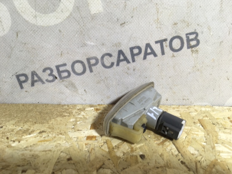 Повторитель на крыло KIA Ceed 2008 хэтчбек