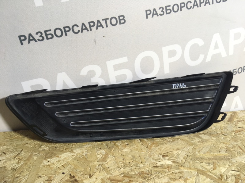 Накладка переднего бампера Ford Focus III 2018 рест. седан
