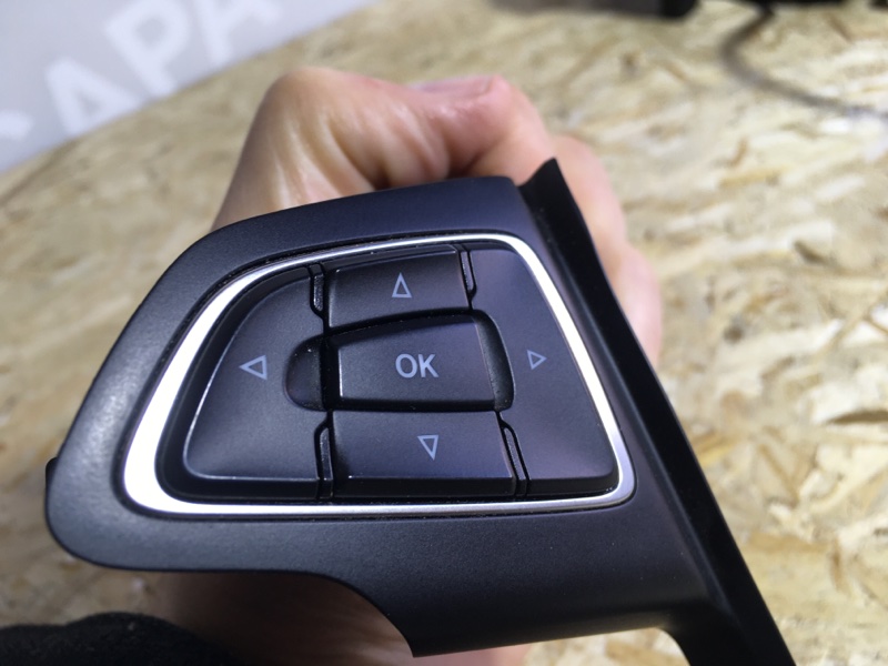 Кнопка руля многофункциональная Ford Focus III 2018 рест. седан