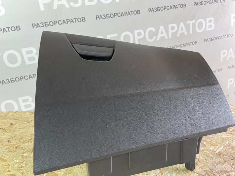 Бардачок Ford Focus III 2018 рест. седан