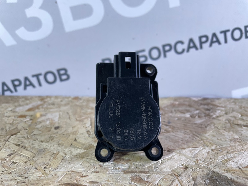 Моторчик заслонки отопителя Ford Focus III 2018 рест. седан