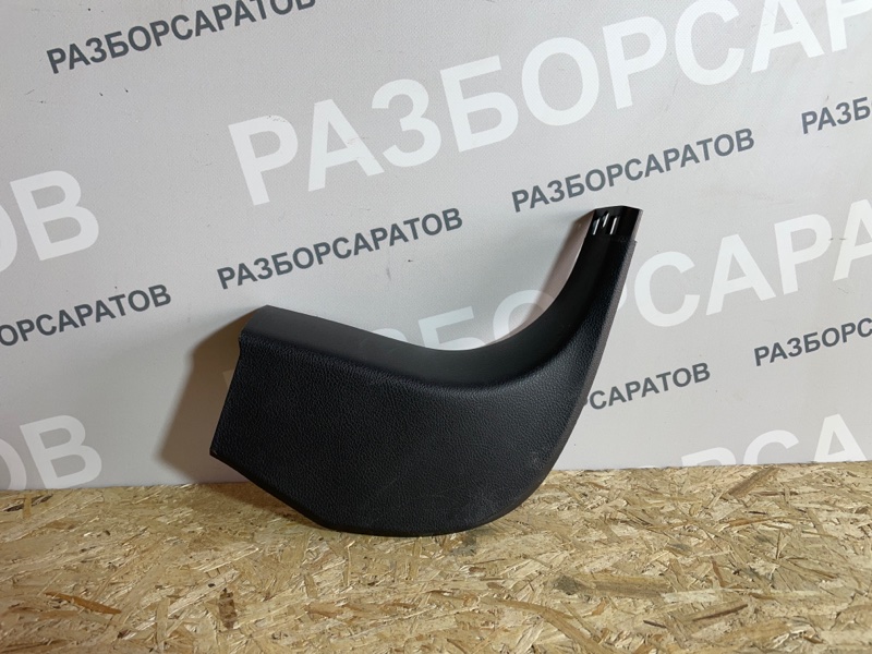 Накладка на порог внутренняя Ford Focus III 2018 рест. седан