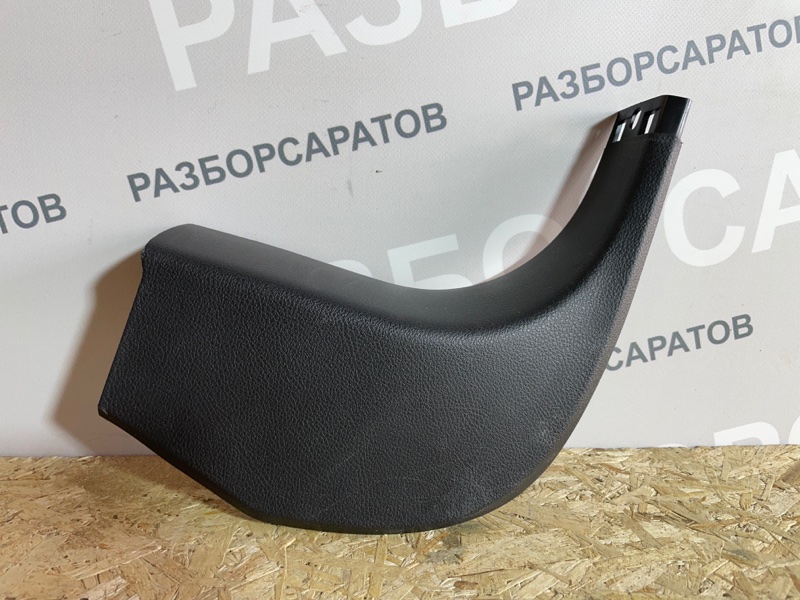 Накладка на порог внутренняя Ford Focus III 2018 рест. седан