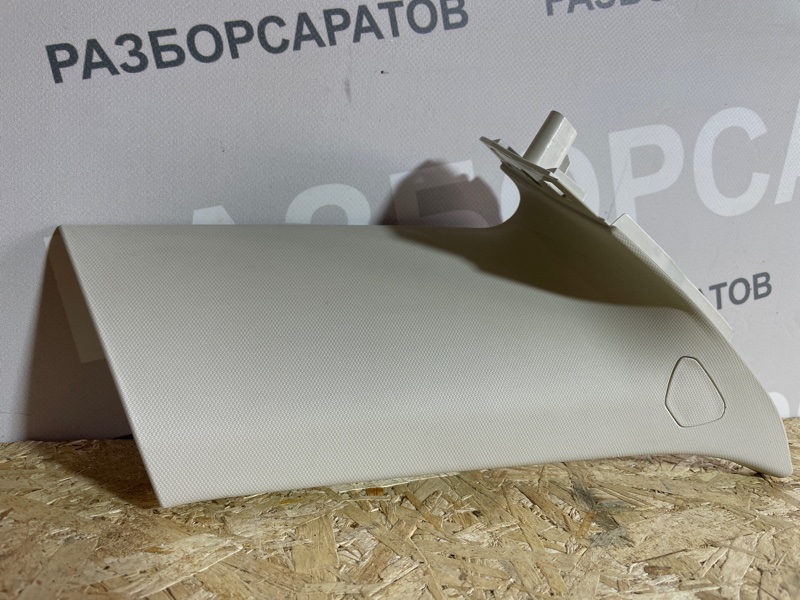 Накладка рамки двери Ford Focus III 2018 рест. седан