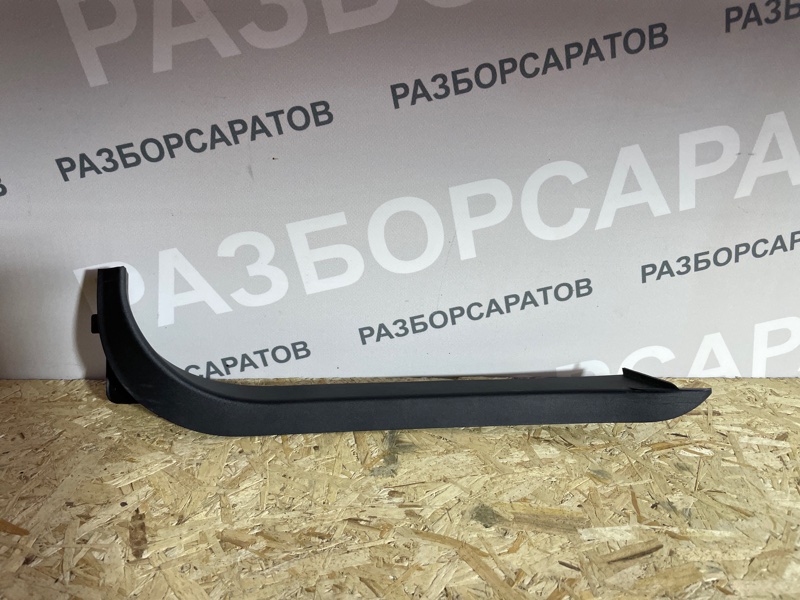 Накладка двери Ford Focus III 2018 рест. седан