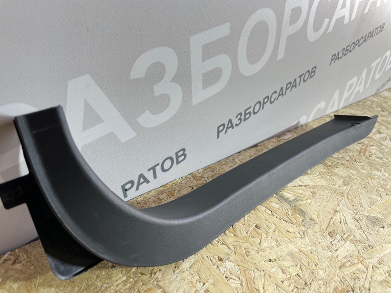 Накладка двери Ford Focus III 2018 рест. седан