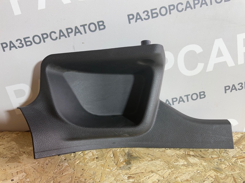 Накладка порога (внутренняя) Ford Focus III 2018 рест. седан