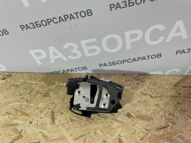 Замок двери Ford Focus III 2018 рест. седан