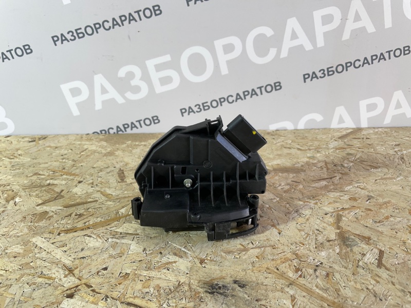 Замок двери Ford Focus III 2018 рест. седан