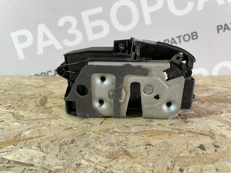 Замок двери Ford Focus III 2018 рест. седан