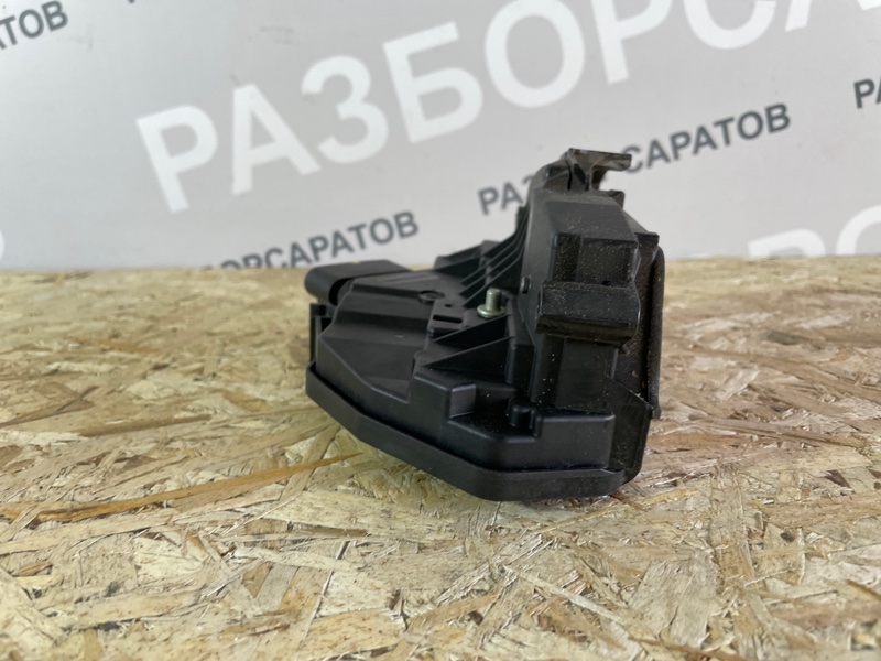 Замок двери Ford Focus III 2018 рест. седан