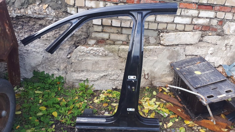 Стойка средняя Ford Galaxy 2006