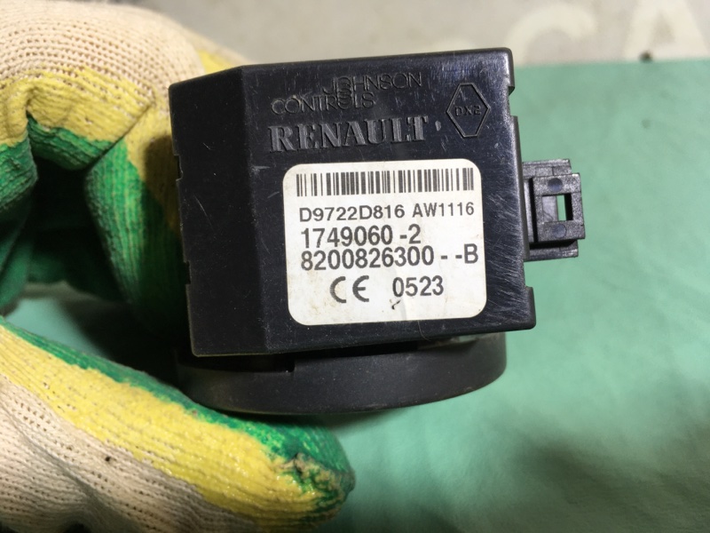 Антенна иммобилайзера Renault Logan 2007