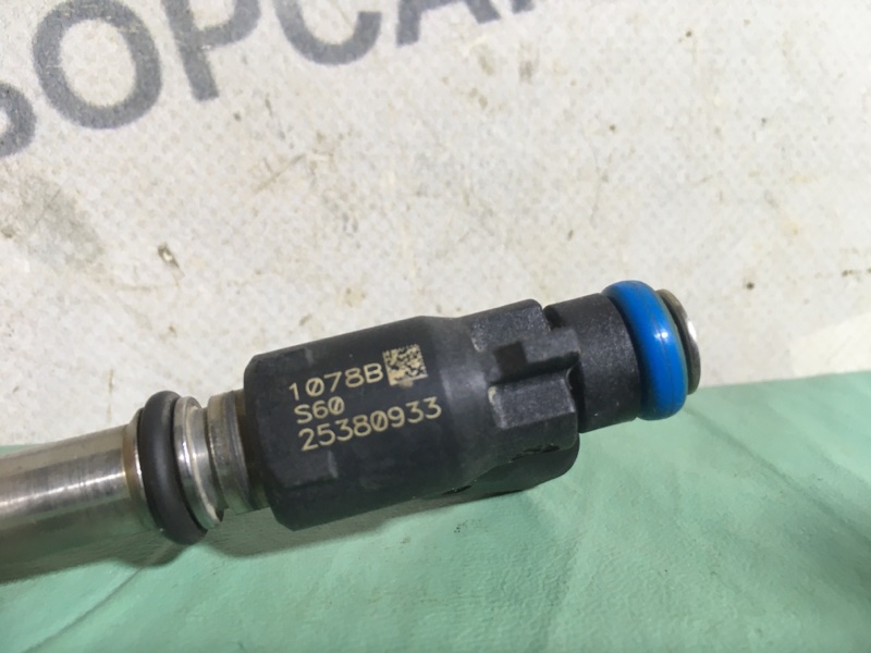 Форсунка топливная Opel Astra H 2008 хэтчбек 5дв.
