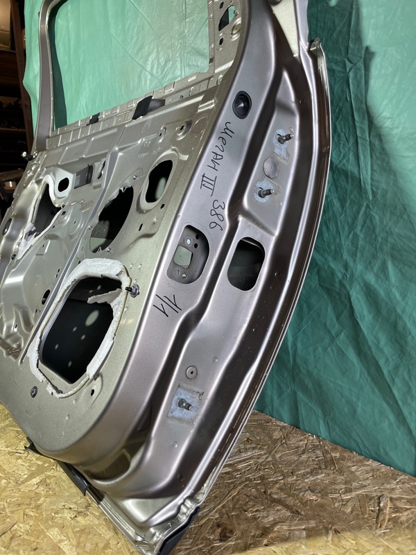 Дверь Renault Megan III 2012 хэтчбек