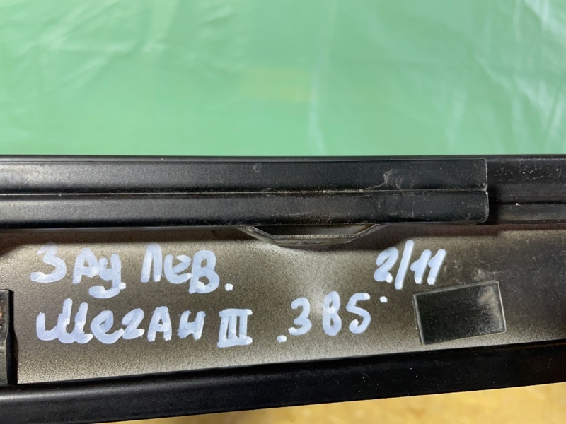 Накладка двери вертикальная Renault Megan III 2012 хэтчбек