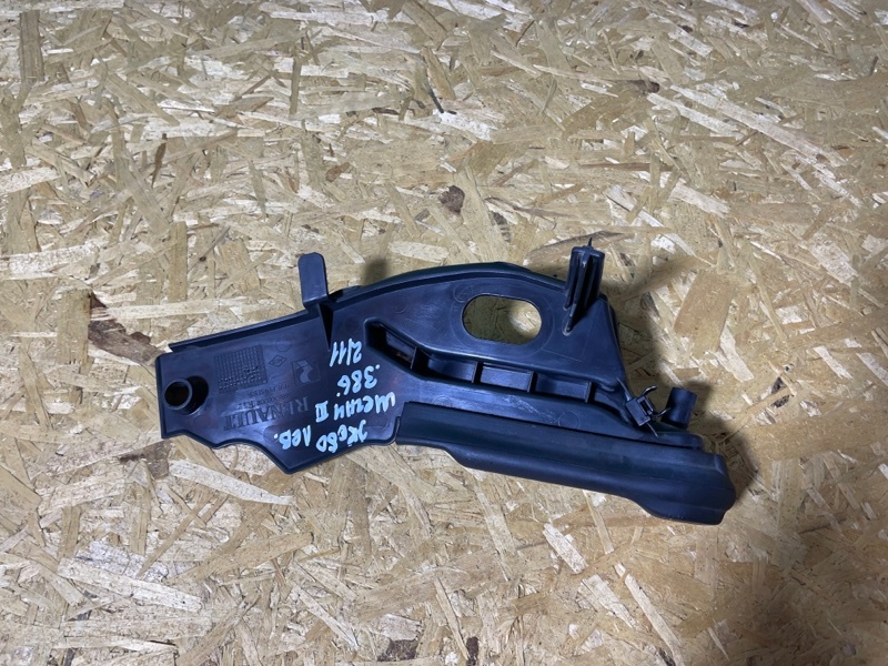 Накладка петли капота Renault Megan III 2012 хэтчбек