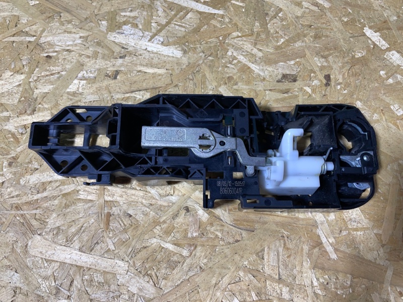 Кронштейн ручки двери Renault Megan III 2012 хэтчбек