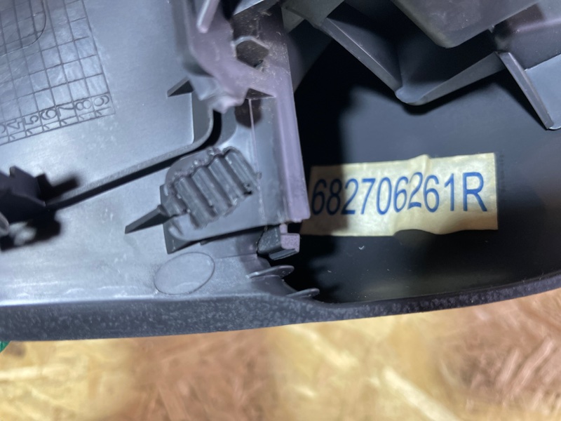 Накладка на дисплей Renault Megan III 2012 хэтчбек