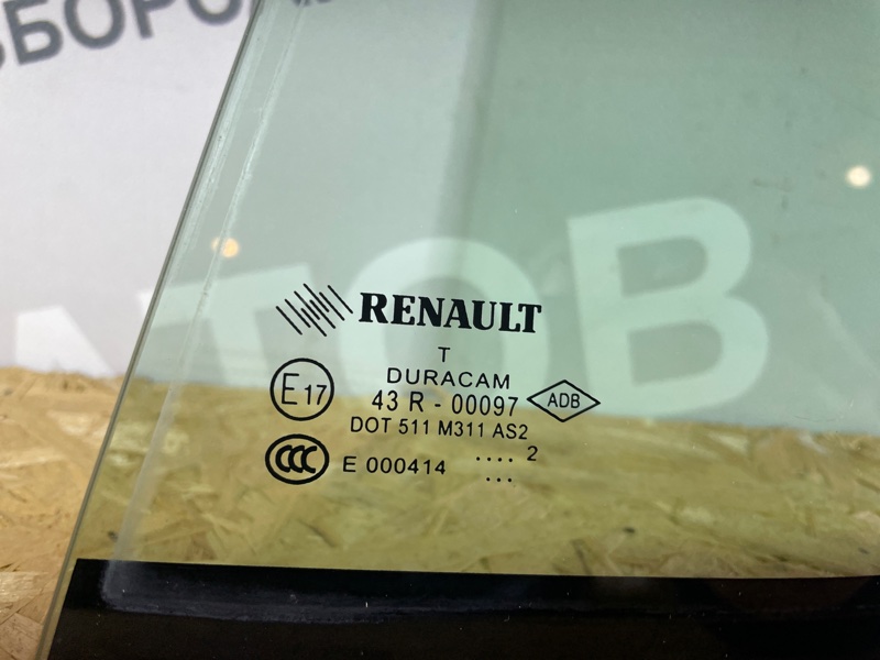 Стекло (форточка) Renault Megan III 2012 хэтчбек