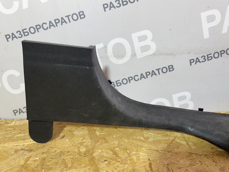 Накладка порога внутренняя Renault Megan III 2012 хэтчбек