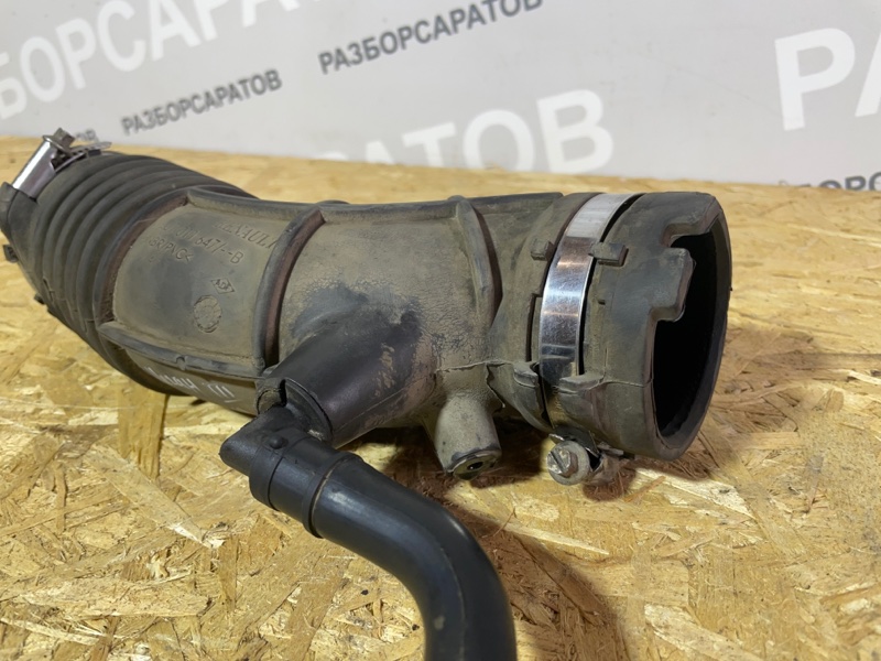 Патрубок корпуса воздушного фильтра Renault Megan III 2012 хэтчбек