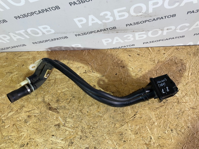 Горловина бензобака Renault Megan III 2012 хэтчбек