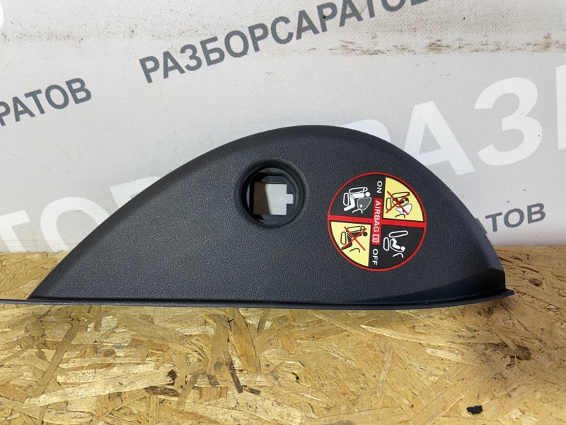 Накладка торпедо Renault Megan III 2012 хэтчбек