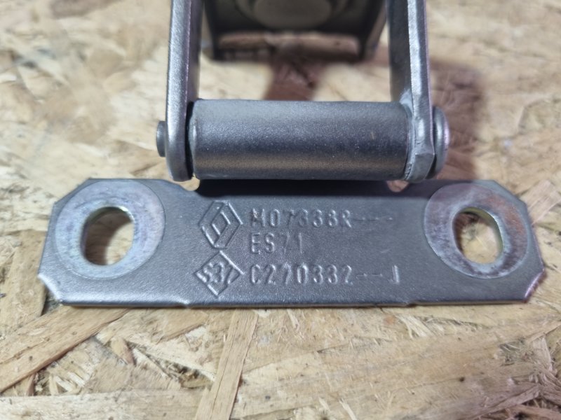 Петля двери багажника Renault Megan III 2012 хэтчбек