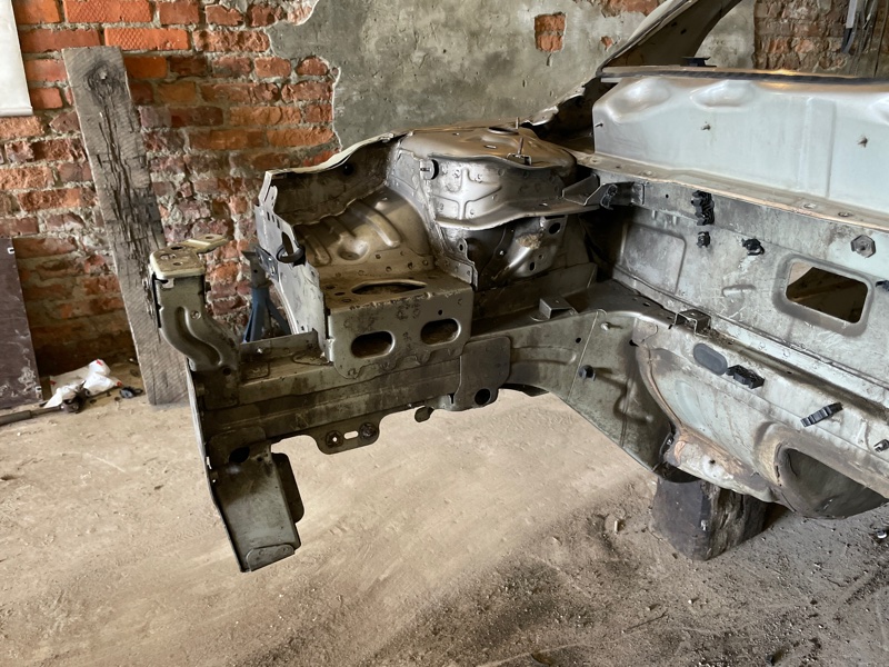Четверть Renault Megan III 2012 хэтчбек