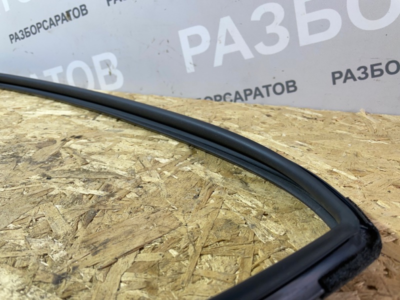 Уплотнитель стекла двери Ssangyong Action 2011