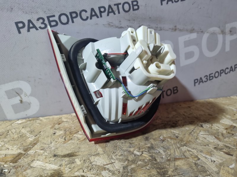 Фонарь крышки багажника BMW 3 E90 2011 седан