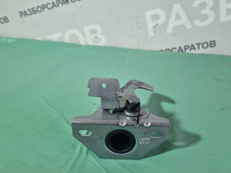 Крючок капота BMW 3 E90 2011 седан
