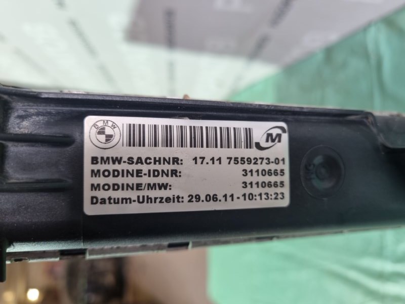 Радиатор охлаждения двигателя BMW 3 E90 2011 седан