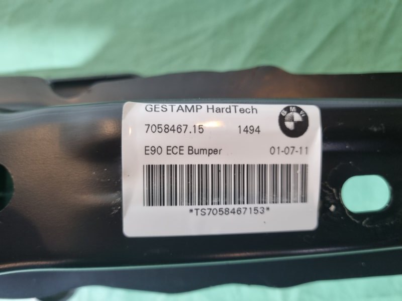 Усилитель бампера BMW 3 E90 2011 седан