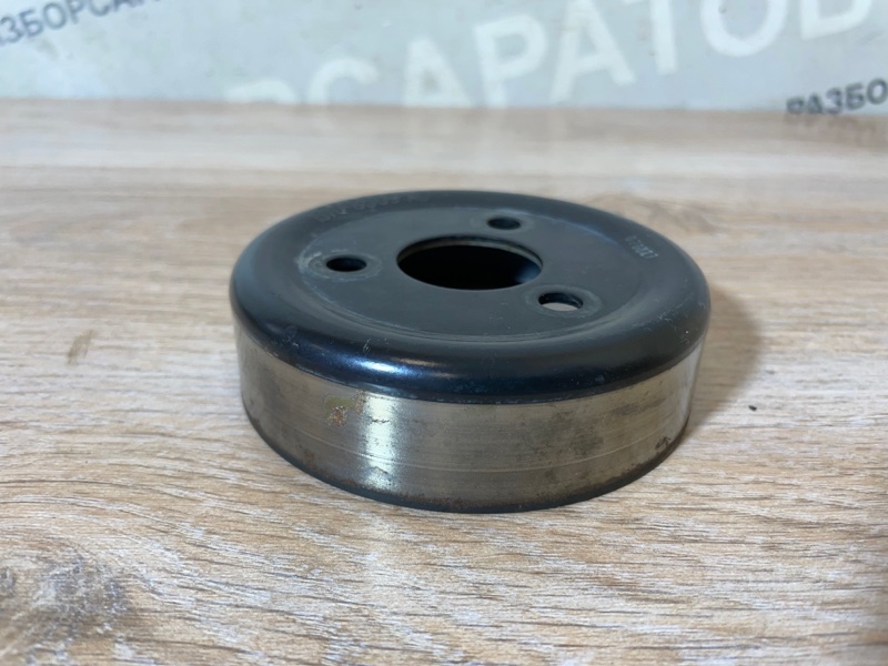 Шкив помпы Ford Focus 2007 хэтчбек