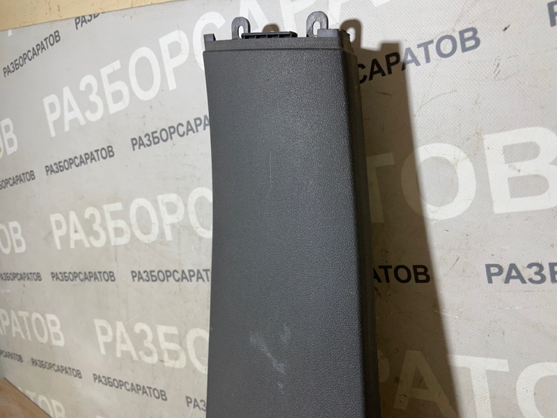 Обшивка средней стойки Ford Focus 2007 хэтчбек