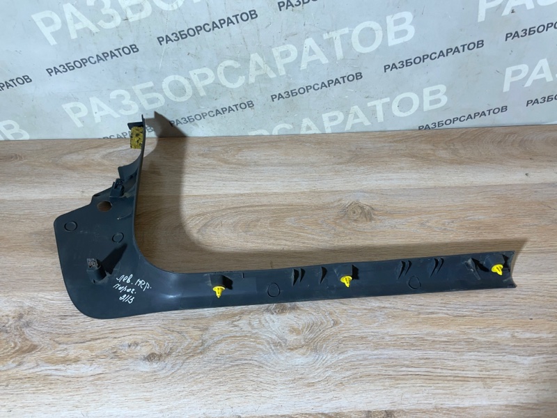 Накладка порога (внутренняя) Ford Focus 2007 хэтчбек