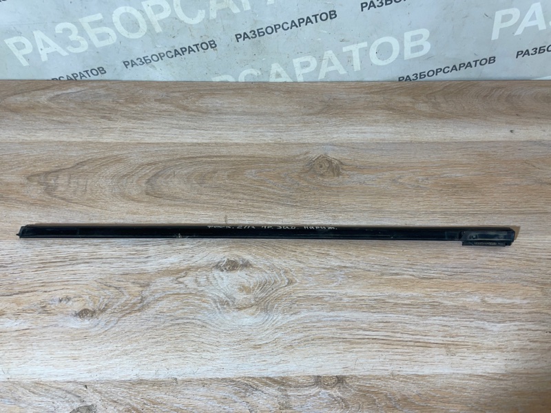Молдинг стекла наружный Ford Focus 2007 хэтчбек