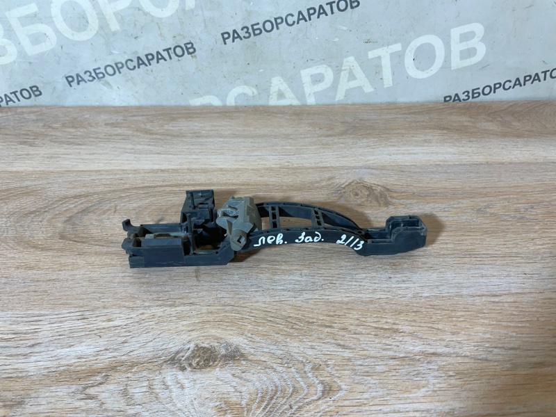Кронштейн ручки Ford Focus 2007 хэтчбек