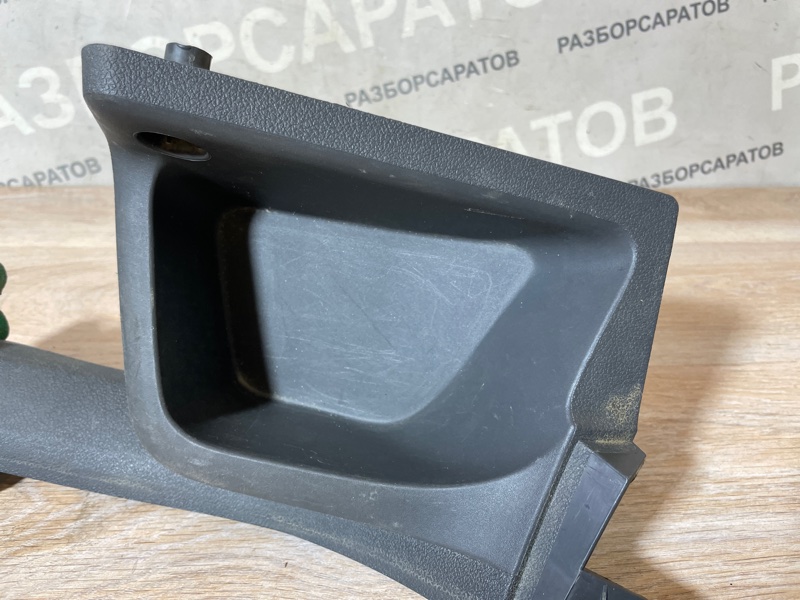 Накладка порога (внутренняя) Ford Focus 2007 хэтчбек