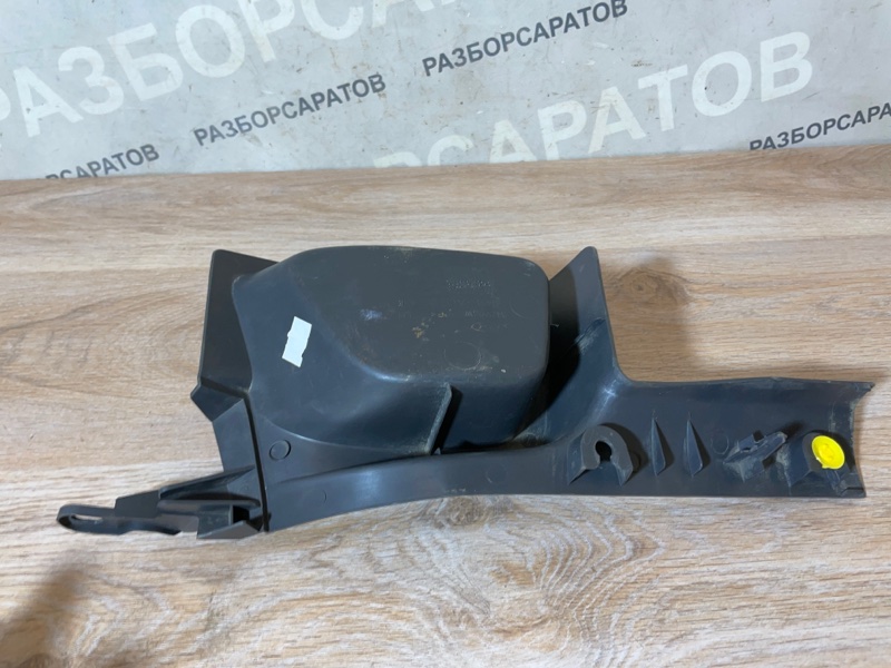 Накладка порога (внутренняя) Ford Focus 2007 хэтчбек