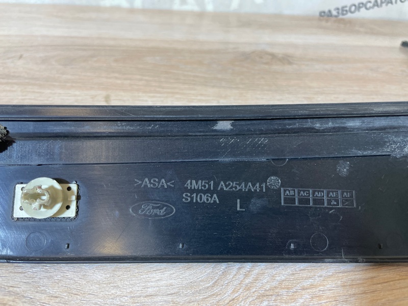 Накладка двери Ford Focus 2007 хэтчбек