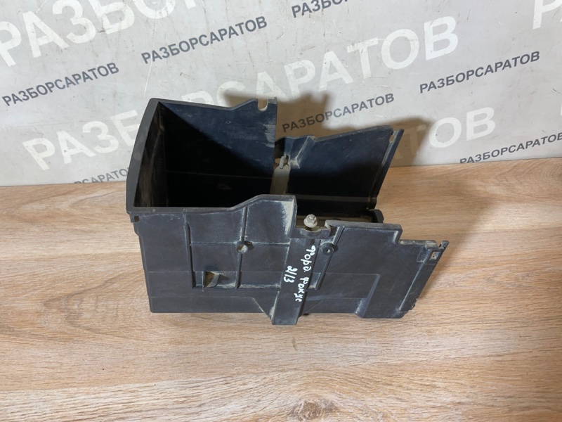 Крепление АКБ Ford Focus 2007 хэтчбек