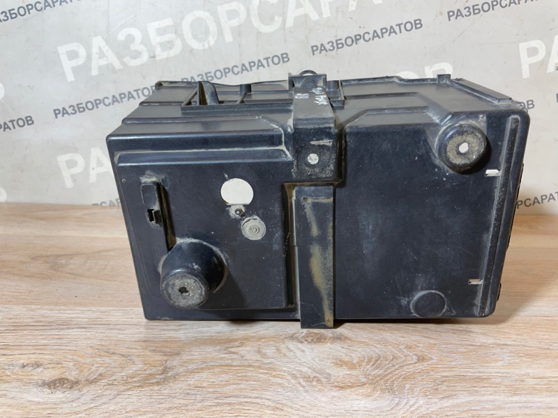Крепление АКБ Ford Focus 2007 хэтчбек