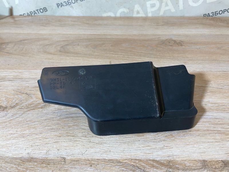 Рамка салонного фильтра Ford Focus 2007 хэтчбек