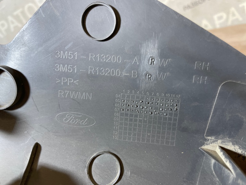 Накладка порога внутренняя Ford Focus 2007 хэтчбек